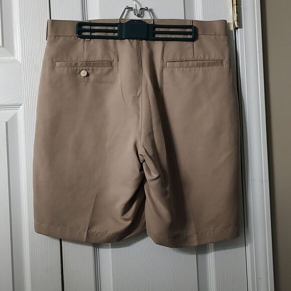 Perry Ellis 2 Under khaki tan dress casual flat front shorts Sz 34 - Picture 3 of 5